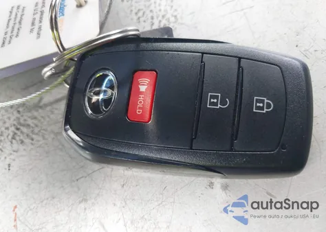 2026 Toyota Corolla Cross Le z USA, uszkodzony, nr VIN 7MUCAAAG2TV155412